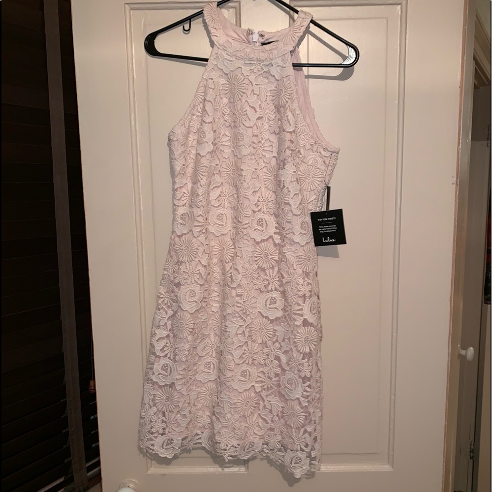 LULU’S blush lace dress *NEVER WORN*